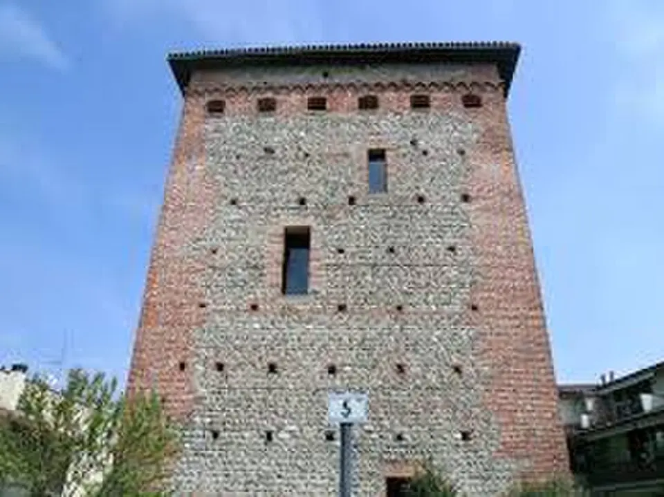 Torre di via Castello