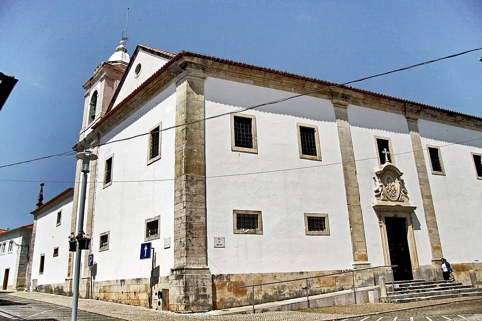 Bild: Vitor Oliveira from Torres Vedras, PORTUGAL · CC BY-SA 2.0 Igreja do Convento do Louriçal