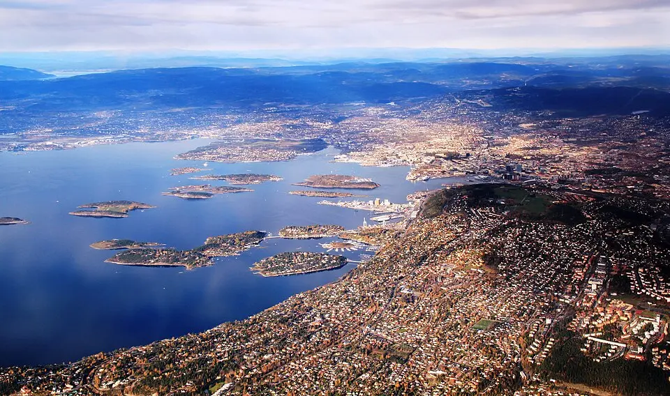 Immagine: Chell Hill · CC BY-SA 3.0 Oslo