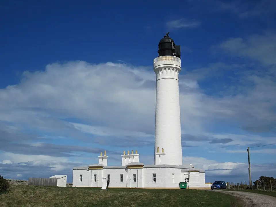 Bild: Vadder Pemm at de.wikipedia · Public domain Covesea Skerries Lighthouse