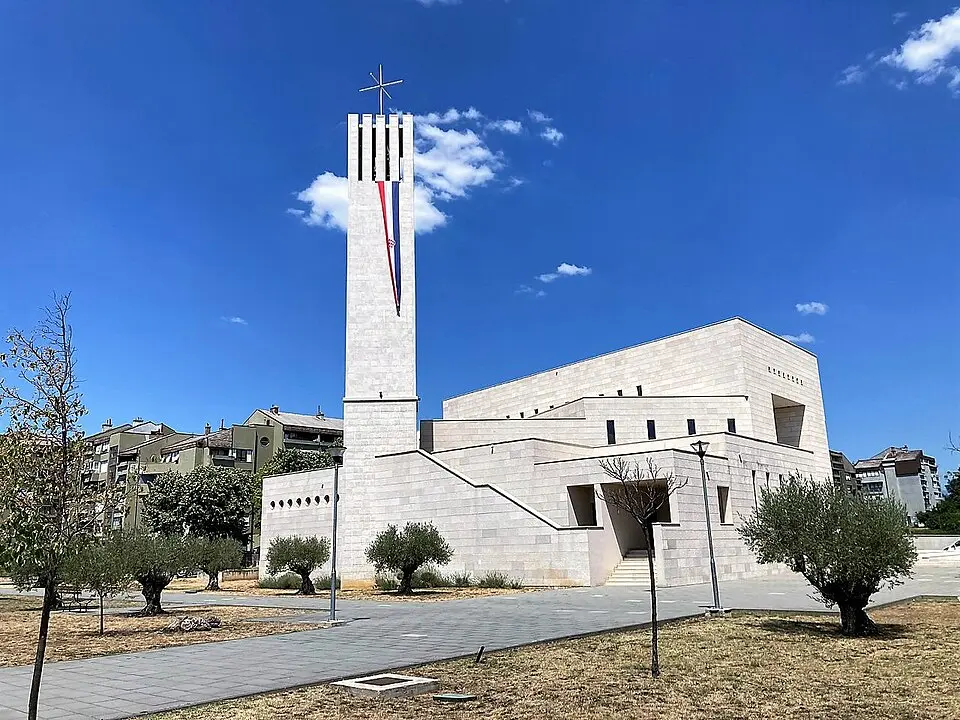 Crkva Gospe Velikog Hrvatskog Krsnog Zavjeta u Kninu