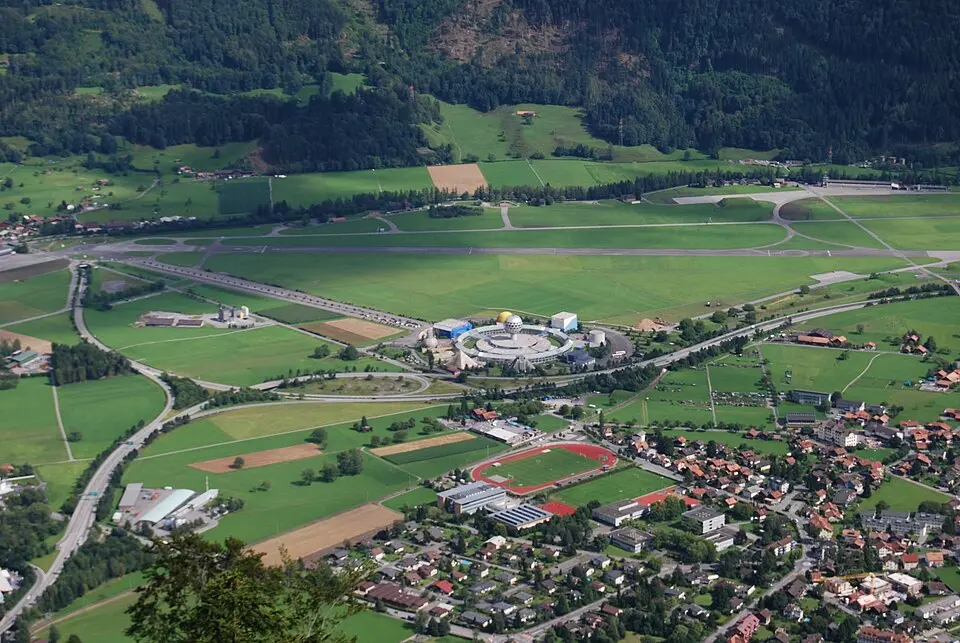 Bild: Dietrich Michael Weidmann · CC BY-SA 3.0 Matten bei Interlaken