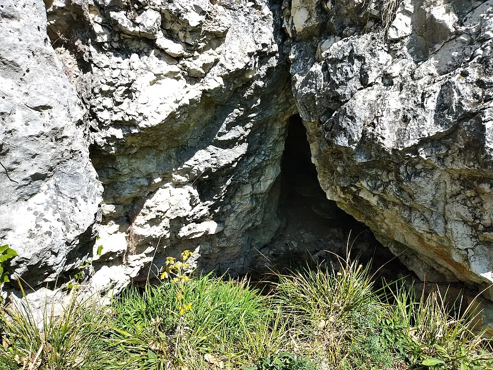 Image: Szenti Tamás · CC BY-SA 4.0 Csobánkai Huzatos-barlang