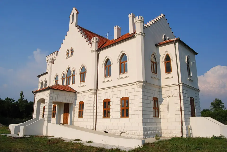 Kapetanovo Castle