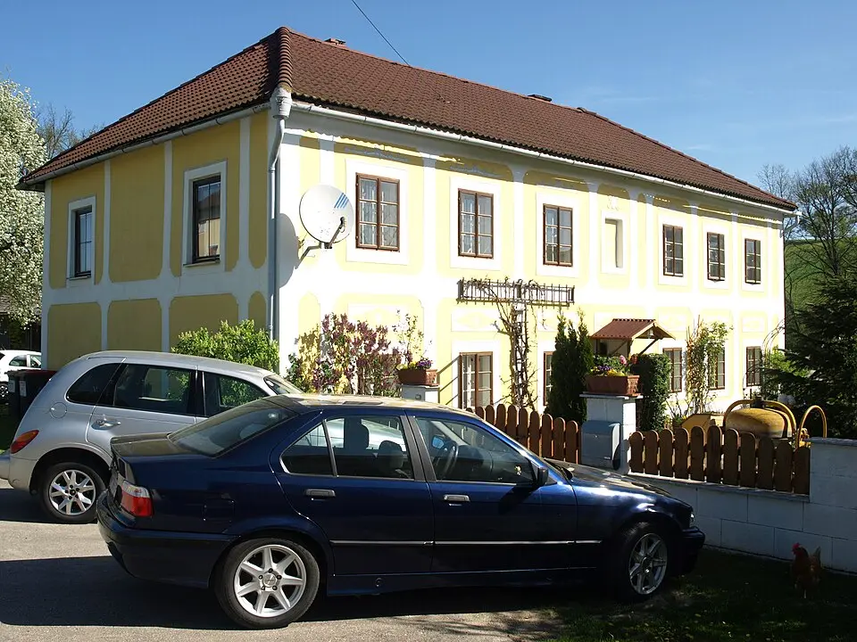 Bild: Grubernst (talk) · CC0 Bürgerhaus