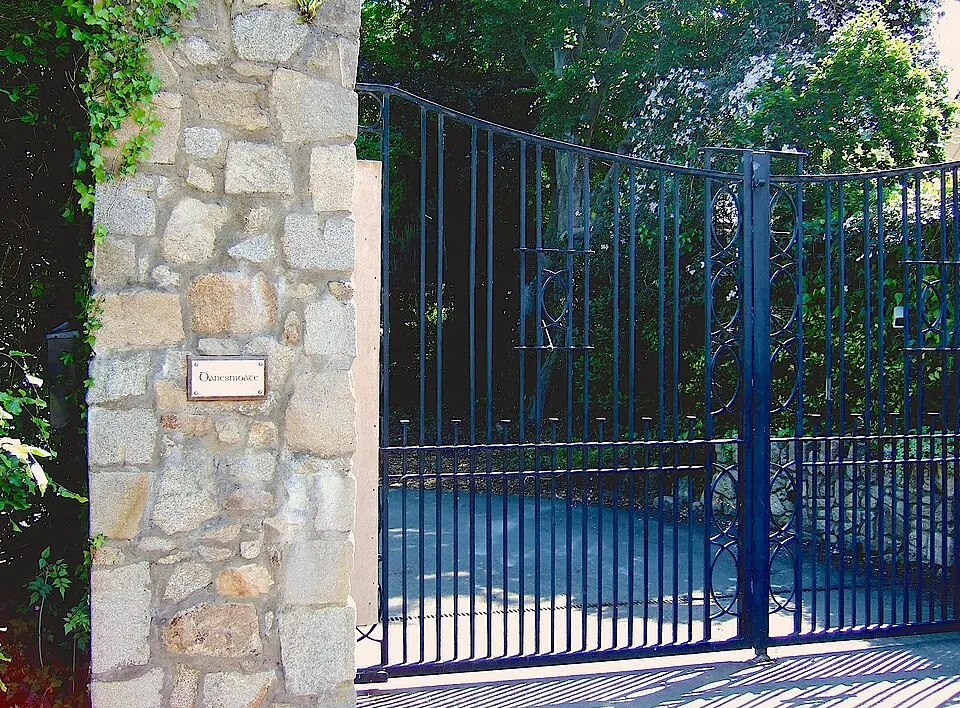 Danesmoate House