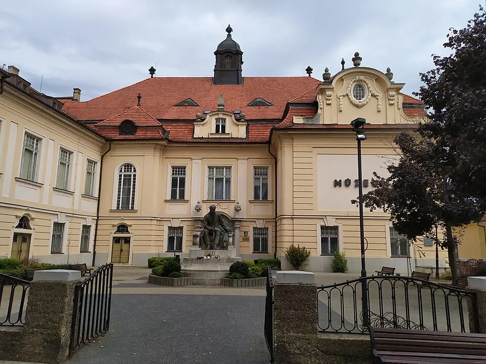 Podunajské múzeum  v Komárne – Duna Menti Múzeum Komárom