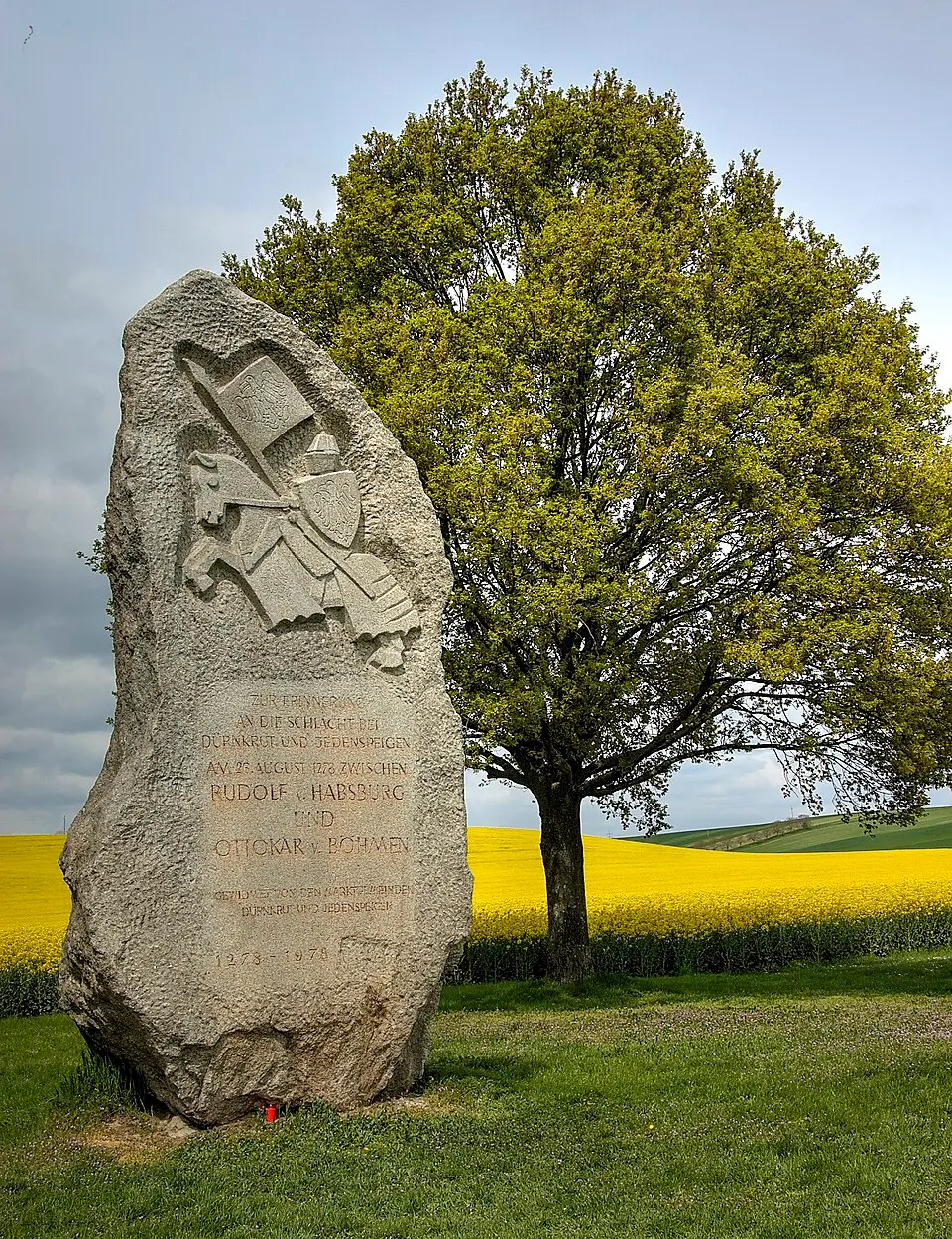 Bild: Carl Hermann · CC BY 2.5 Denkmal an die Schlacht bei Dürnkrut und Jedenspeigen