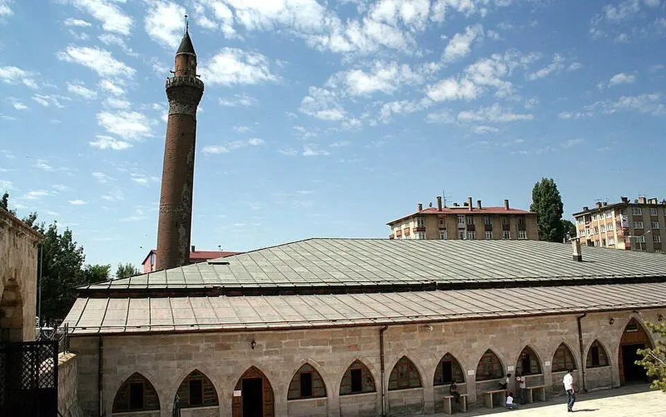 Bild: Jarekt · CC BY-SA 3.0 Sivas Ulu Camii