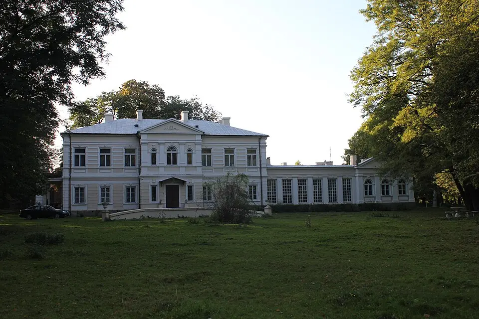 Bild: ROBSONIK5 · CC BY-SA 3.0 PL Dębe Małe