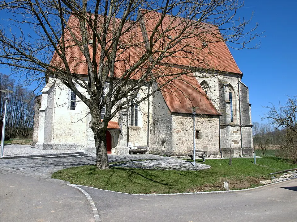 Bild: Grubernst (talk) · CC0 Kath. Filialkirche hl. Wolfgang