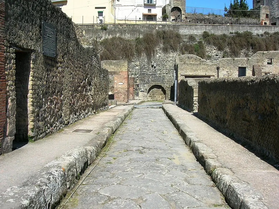 Decumano inferiore
