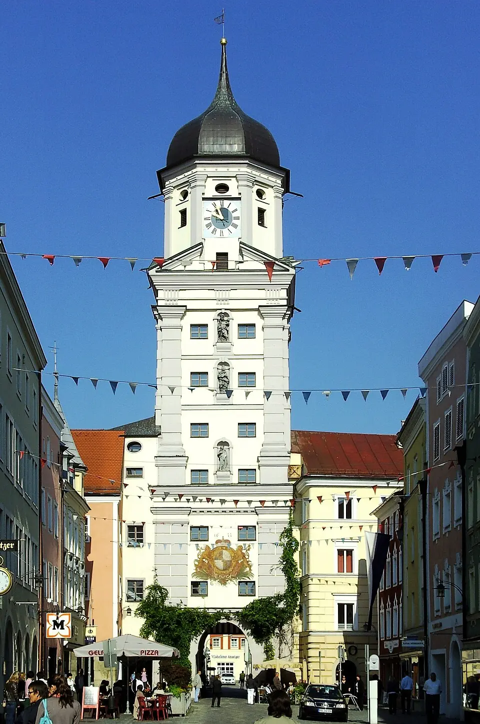 Bild: High Contrast · CC BY 3.0 DE Stadtturm Vilshofen