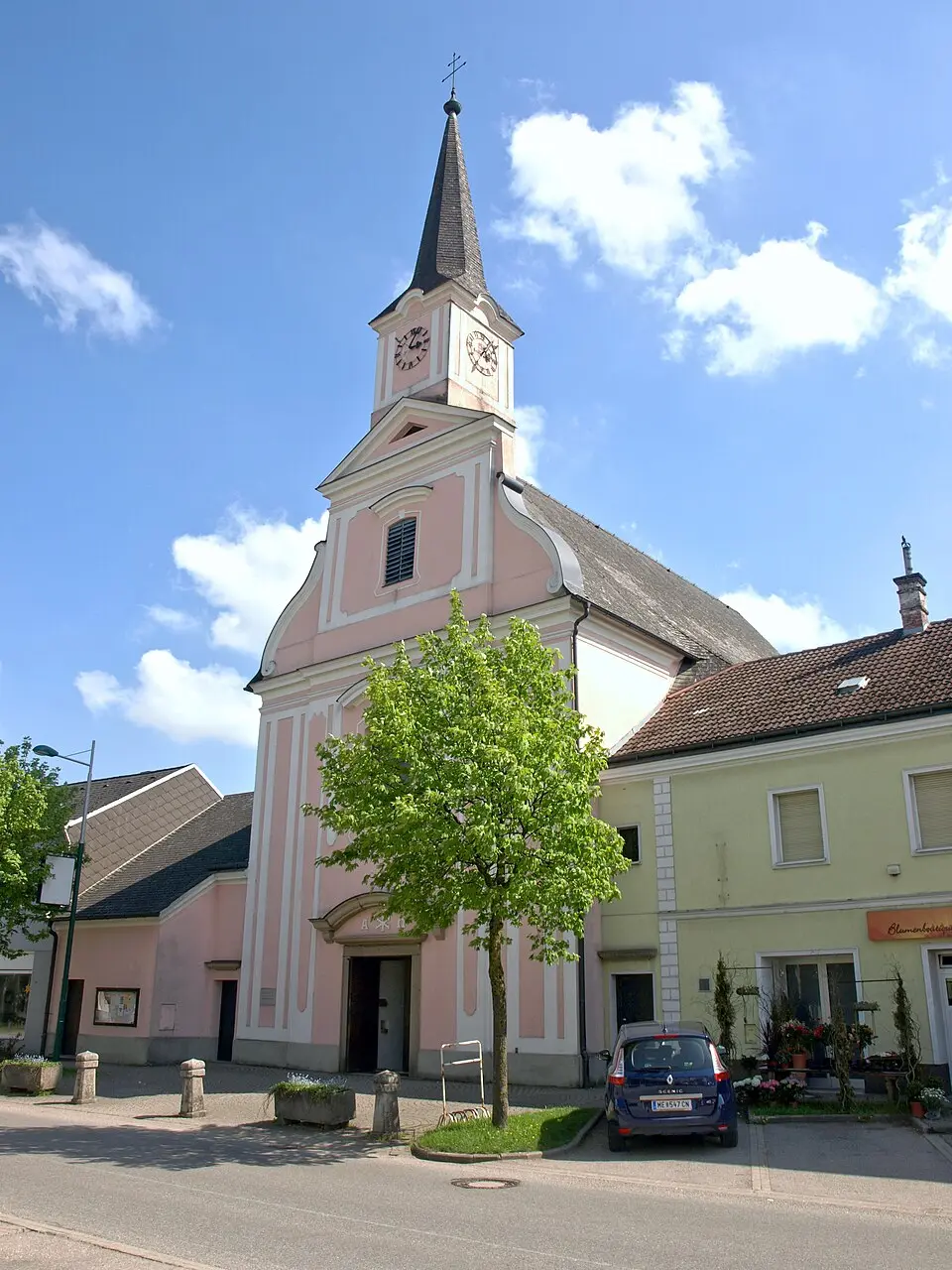 Bild: Grubernst (talk) · CC0 Pfarrkirche Blindenmarkt