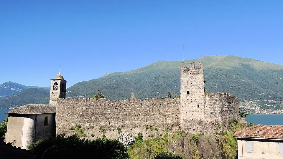 castello di Corenno Plinio