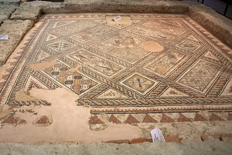 mosaïque au dieu Océan du domaine de Saint-Girons