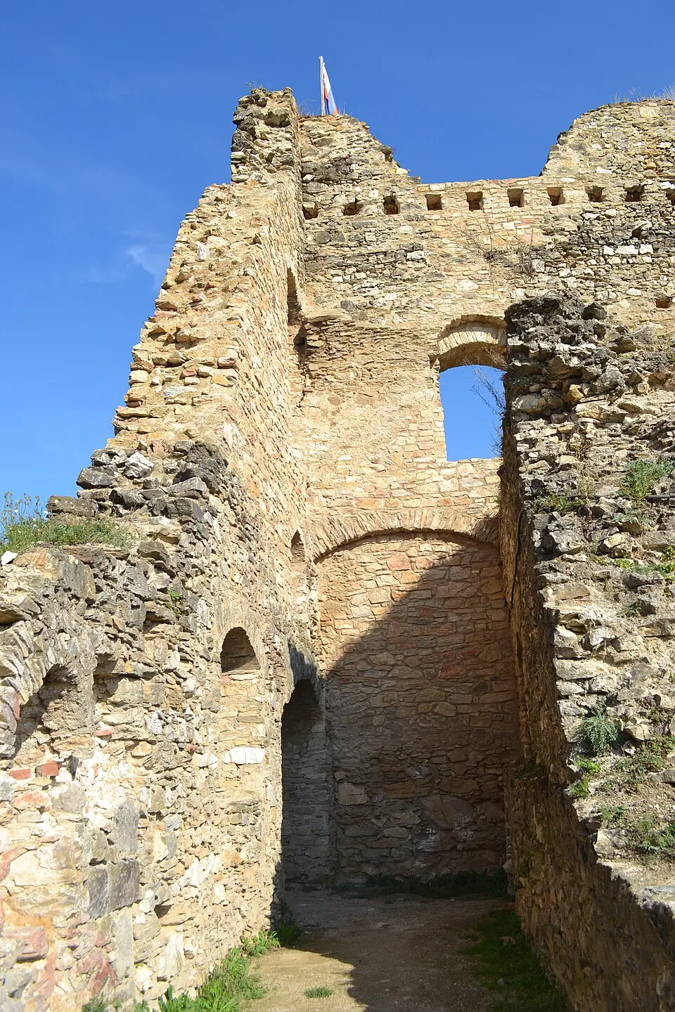 Hrad Divín, Divínsky hrad, veža
