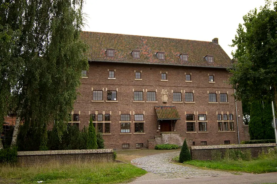 Klooster Dolphia