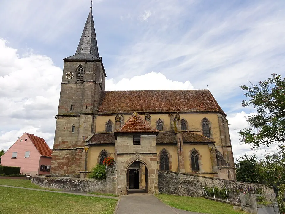 Bild: © Ralph Hammann - Wikimedia Commons · CC BY-SA 4.0 Evangelische Kirche Domfessel