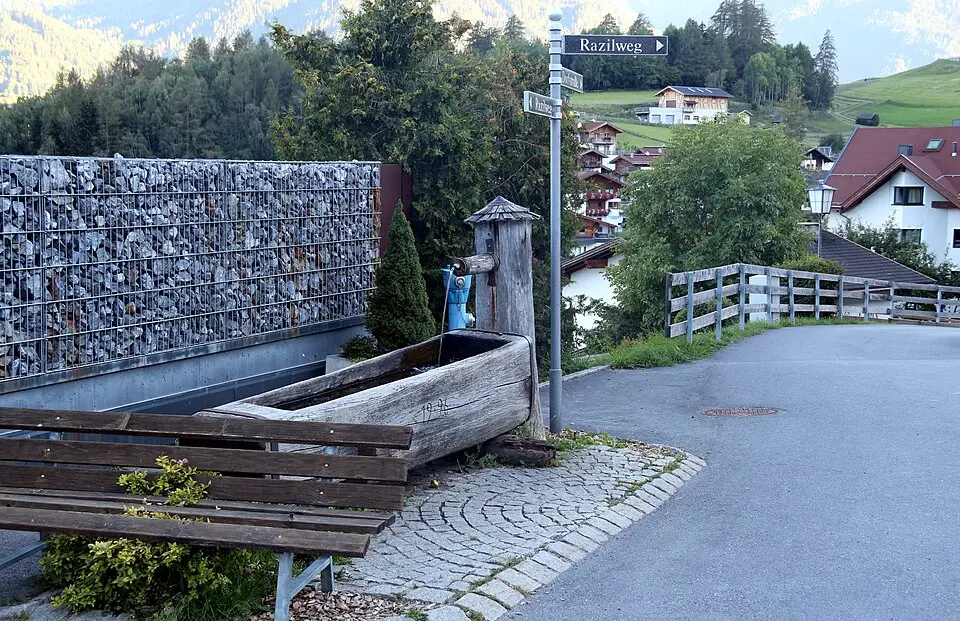 Dorfbrunnen Ladis