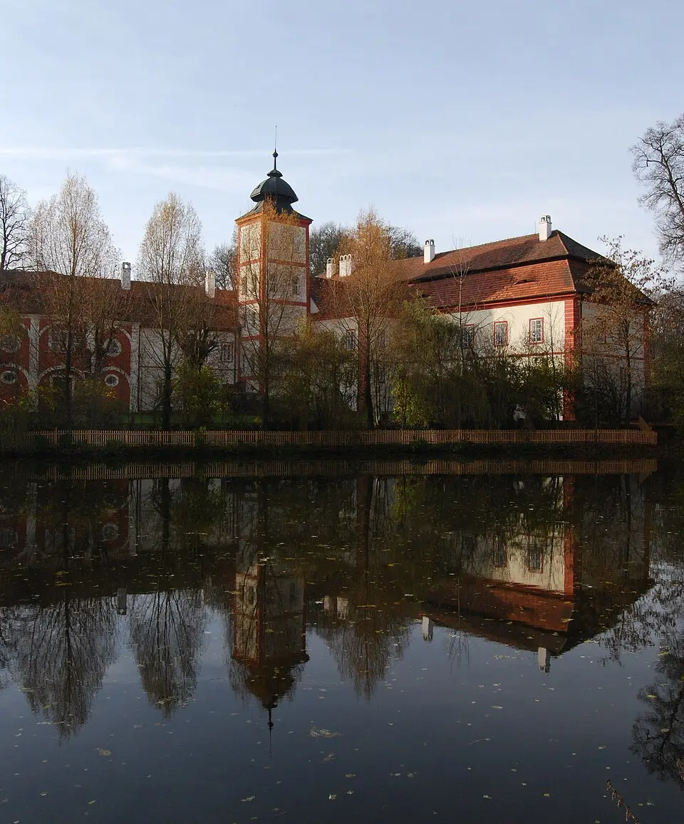 Bild: Chmee2 · CC BY-SA 3.0 zámek Drahenice