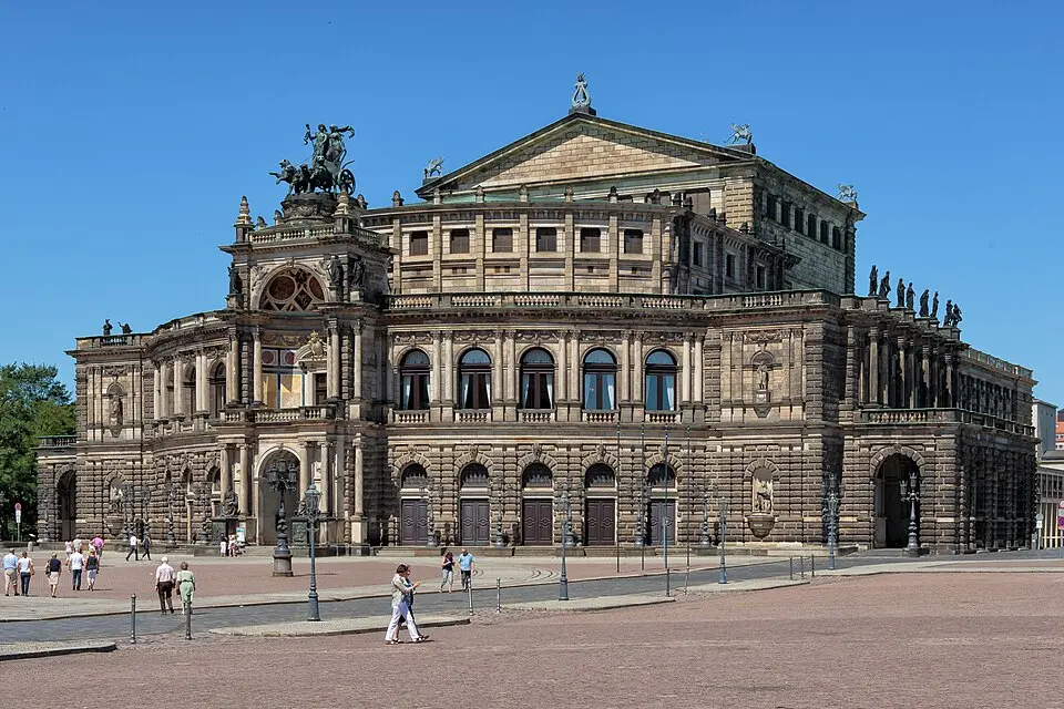 Bild: Avda · CC BY-SA 3.0 Semperoper