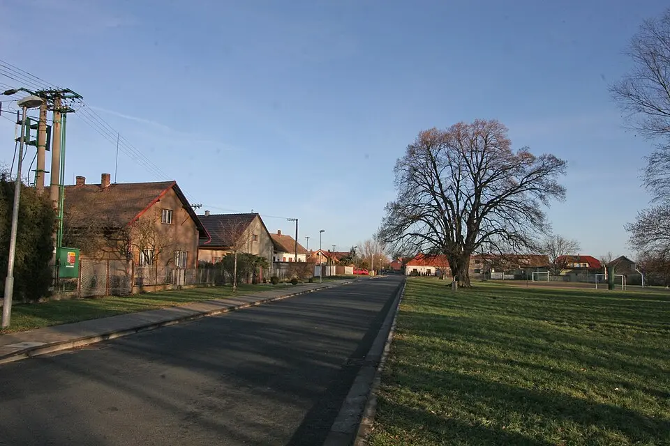 Obrázek: Petr1888 · CC BY-SA 3.0 Dubany