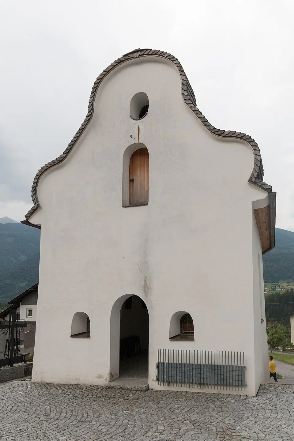 Immagine: Robin Krahl · CC BY-SA 4.0 Friedhofskapelle