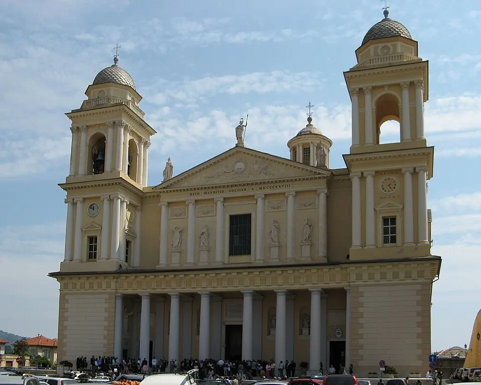 Bild: Ivan Dalmonte derivative work: Rabanus Flavus · Public domain Basilika San Maurizio