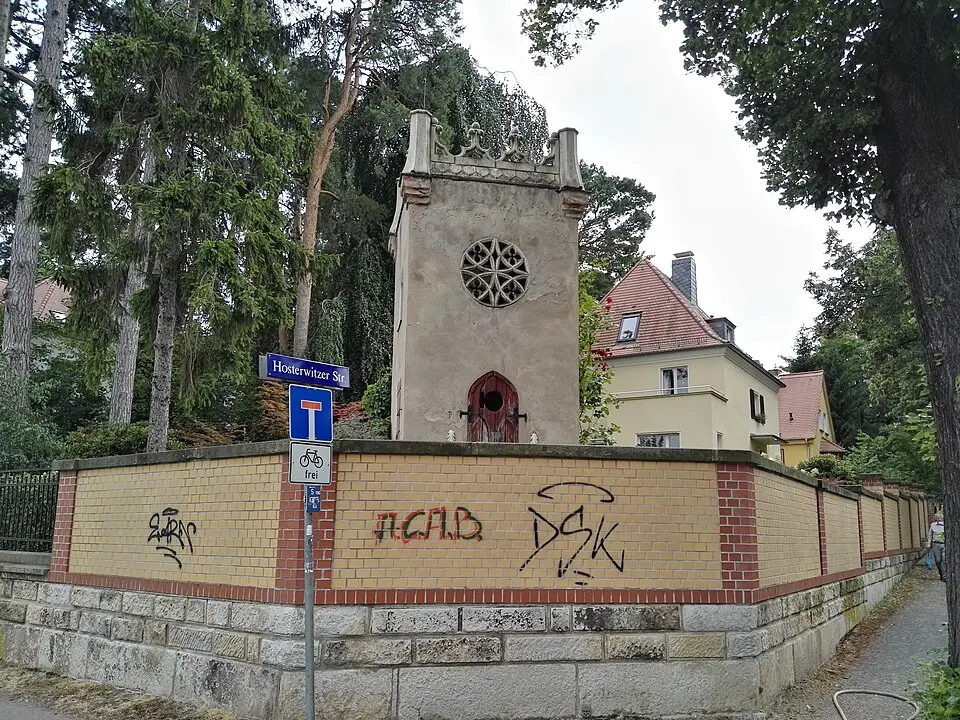 Eckturm Hosterwitzer Straße 42