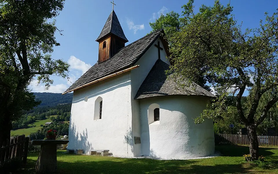 Bild: Naturpuur · CC BY-SA 4.0 Evangelische Kirche Altersberg