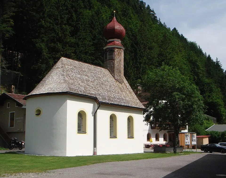 Kapelle bei der Ehrenberger Klause, Klausenkapelle, Christus am Stein