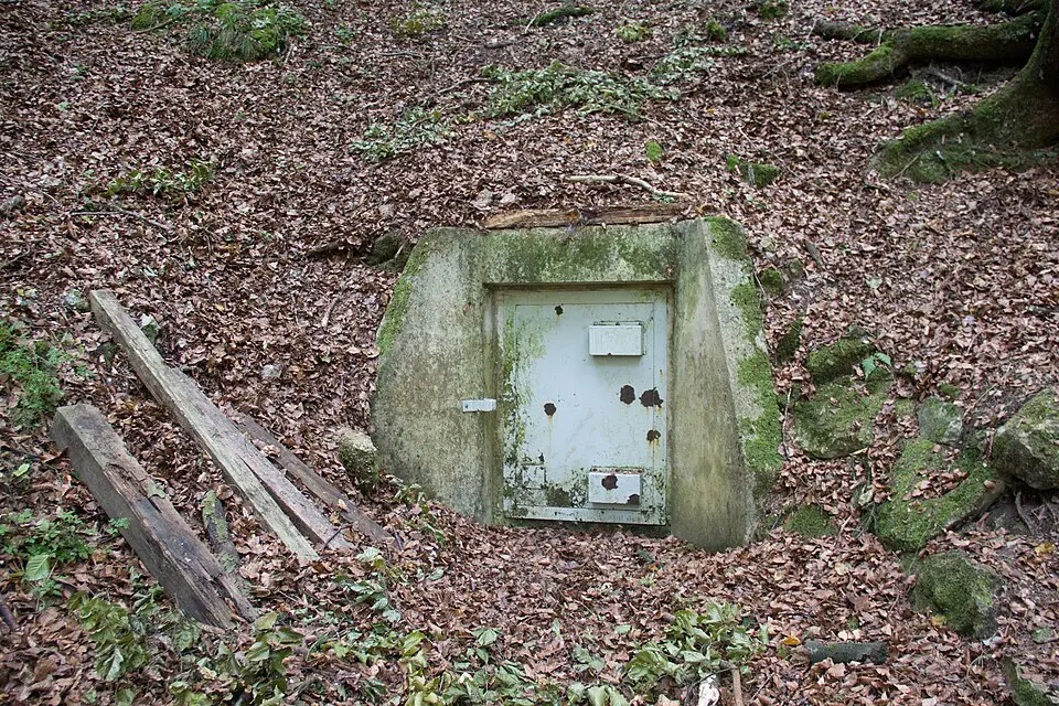 Nahrál: Derzno · CC BY-SA 4.0 Mühlbachquellhöhle