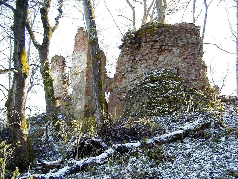 Bild: J. Sedols · CC BY 3.0 Schloss Amboten