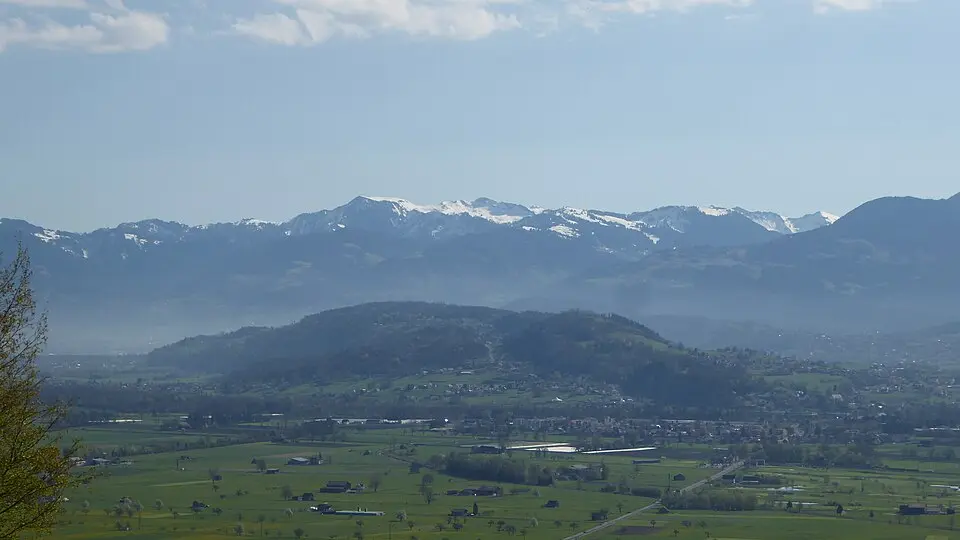 Obrázek: Plutowiki · CC0 Eschnerberg