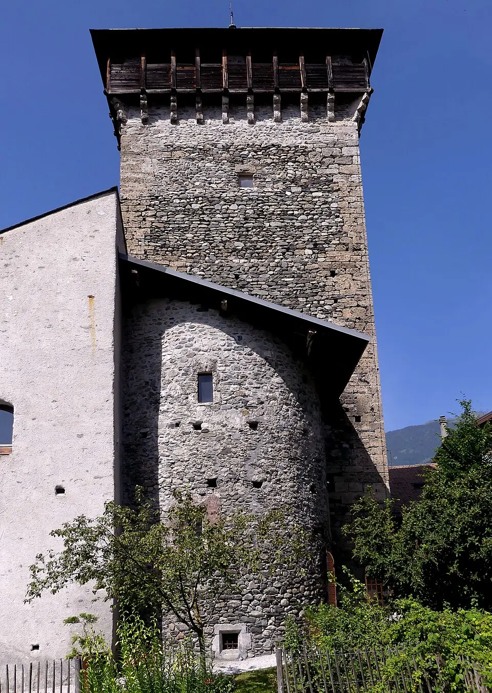 tour de Montmayeur