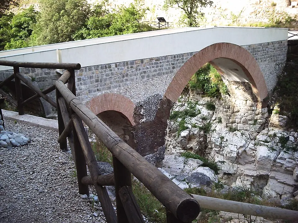 Bild: Adam91 · CC BY 3.0 Ponte Fabio Massimo