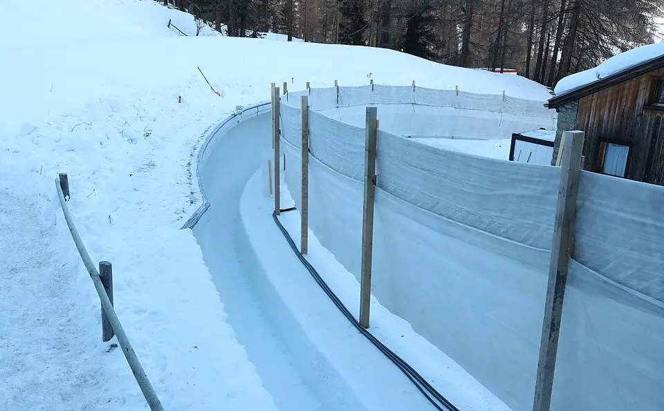 Immagine: Sandro Halank, Wikimedia Commons · CC BY-SA 4.0 Olympia Bobrun St. Moritz–Celerina