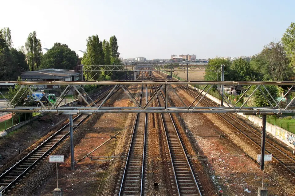 Bild: Fiore dod - Fiorenzo · CC BY-SA 3.0 Bahnstrecke Milano–Saronno