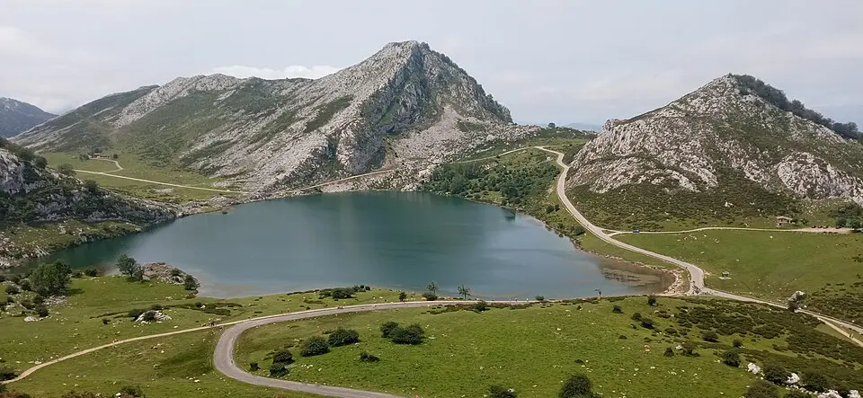 Image: 80kmh · CC BY 4.0 Lagos de Covadonga