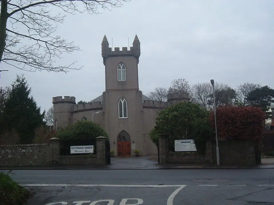 Bild: Stanley Howe · CC BY-SA 2.0 Fetteresso Parish Church