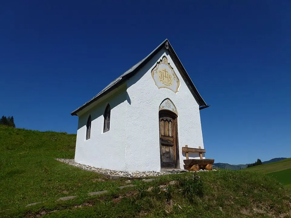 Bild: Leitzsche · CC0 Rohr-Kapelle