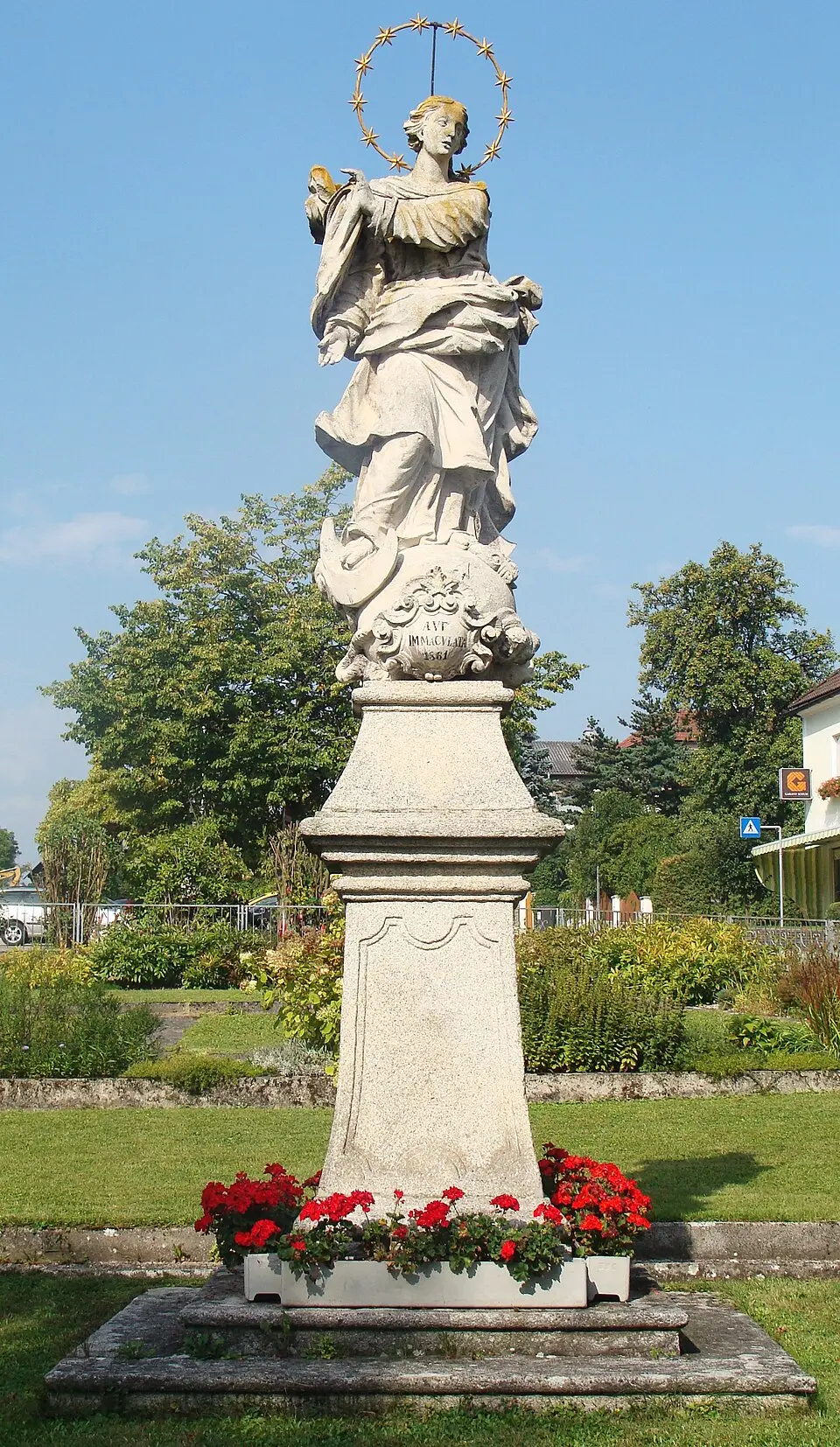 Bild: Dozor. Original uploader was Dozor at de.wikipedia · CC BY-SA 3.0 Figurenbildstock Maria Immaculata