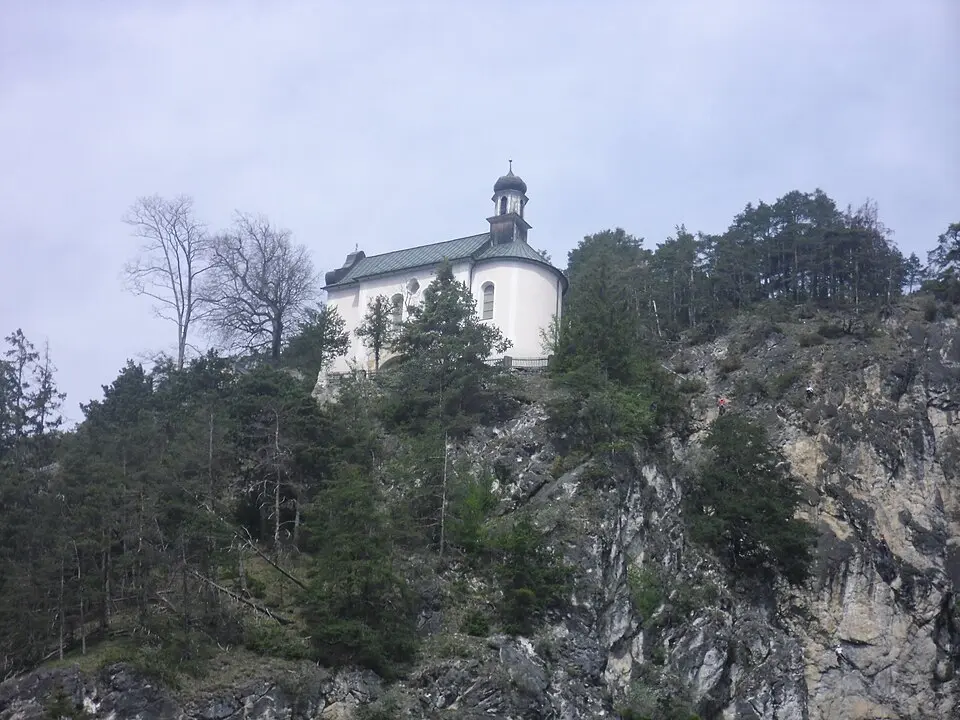 Bild: Alletto · CC BY-SA 3.0 Kalvarienbergkirche Zirl