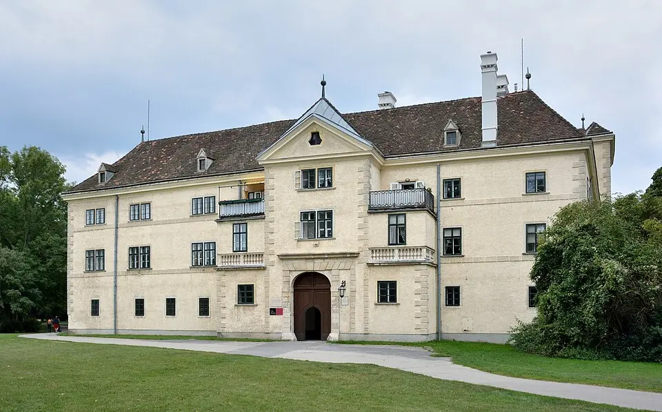 Bild: P e z i · CC BY-SA 3.0 AT Schlösser von Laxenburg