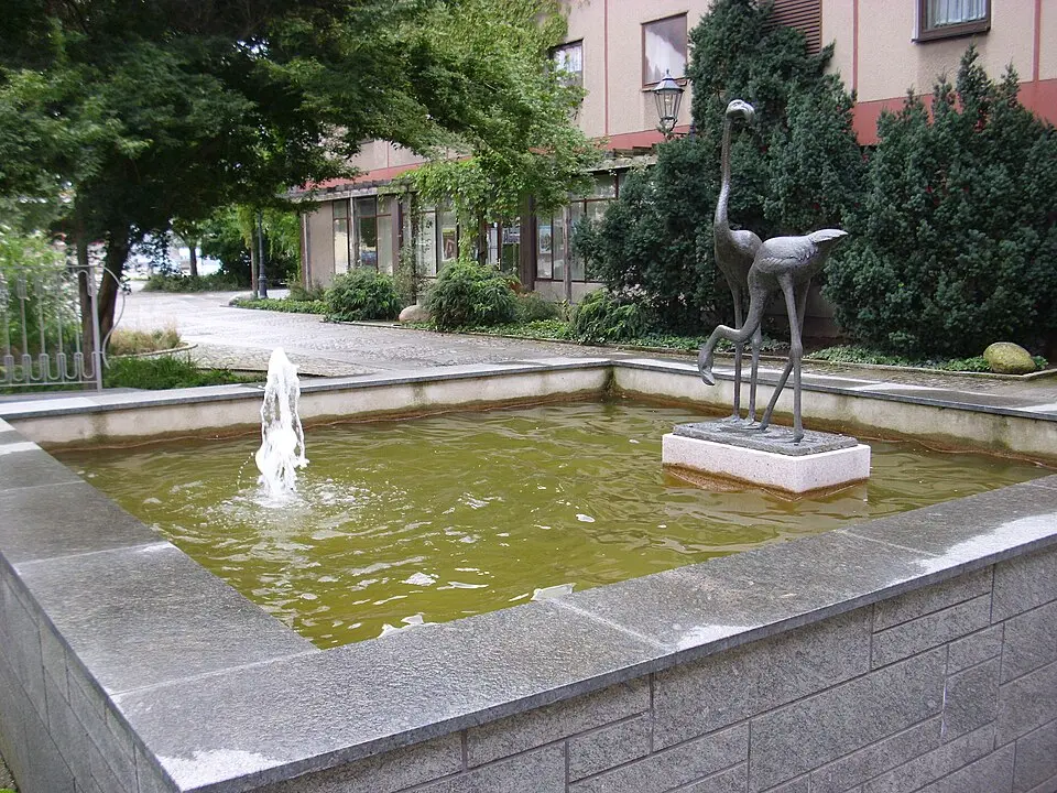 Obrázok: Aarp65 · CC BY-SA 3.0 Flamingobrunnen