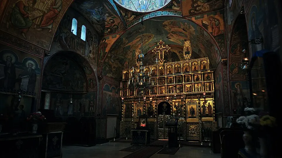 Biserica Schitul Darvari