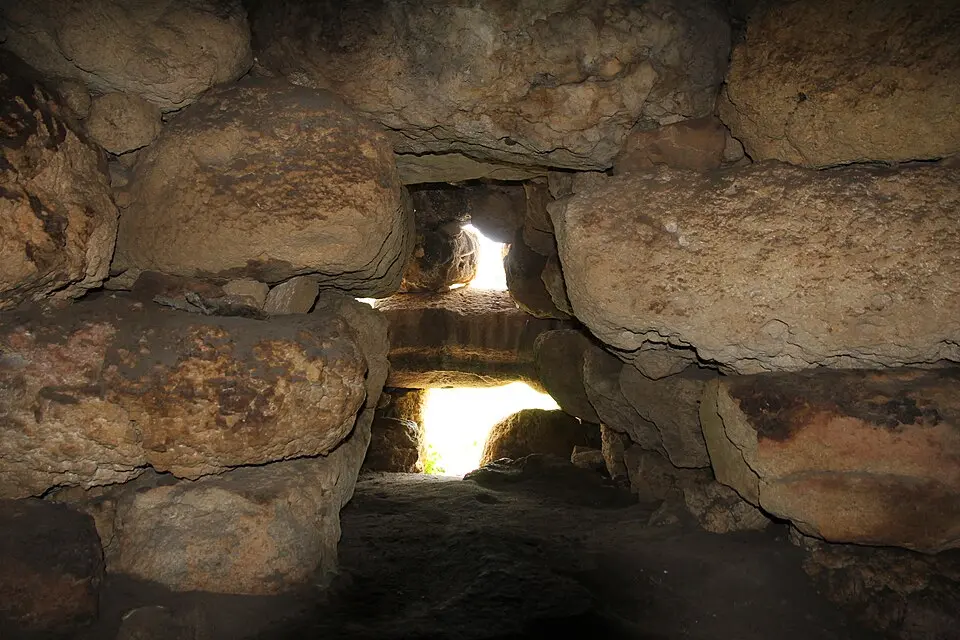 nuraghe Corvos