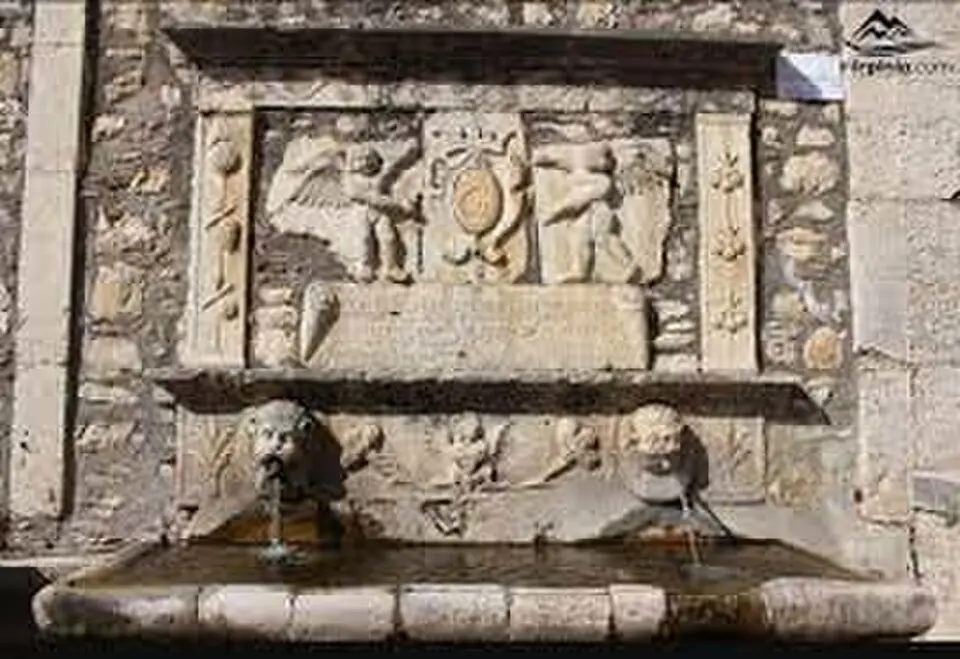 Bild: Gesualdinomedio · CC BY-SA 4.0 fontana dei Putti