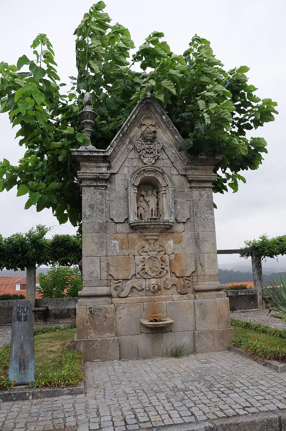 Bild: Joseolgon · CC BY-SA 3.0 Fonte de São João